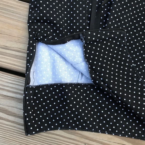 Women Black Skirt W/ White Polka dots for size des - Picture 7 of 7